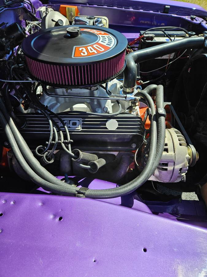 Plymouth-duster-1973-purple-11