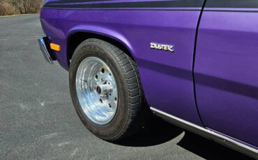 Plymouth-duster-1973-purple-15