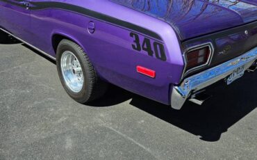 Plymouth-duster-1973-purple-3