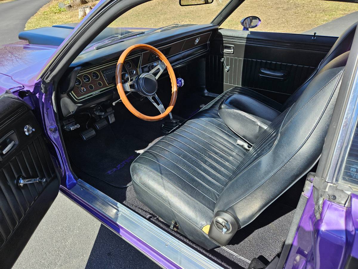 Plymouth-duster-1973-purple-7