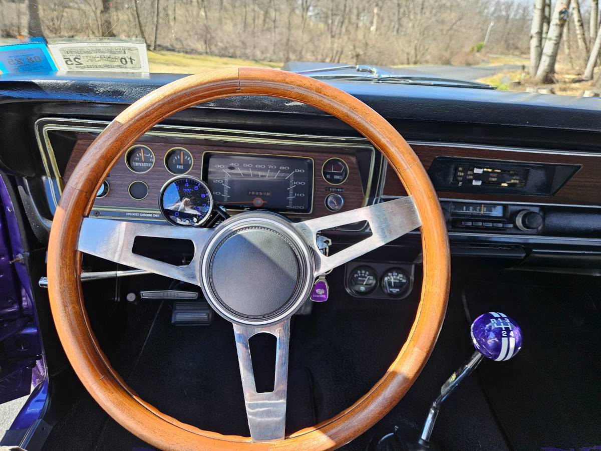 Plymouth-duster-1973-purple-8
