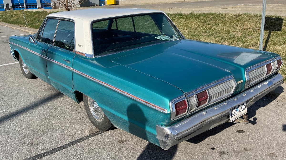 Plymouth-fury-1966-blue-2