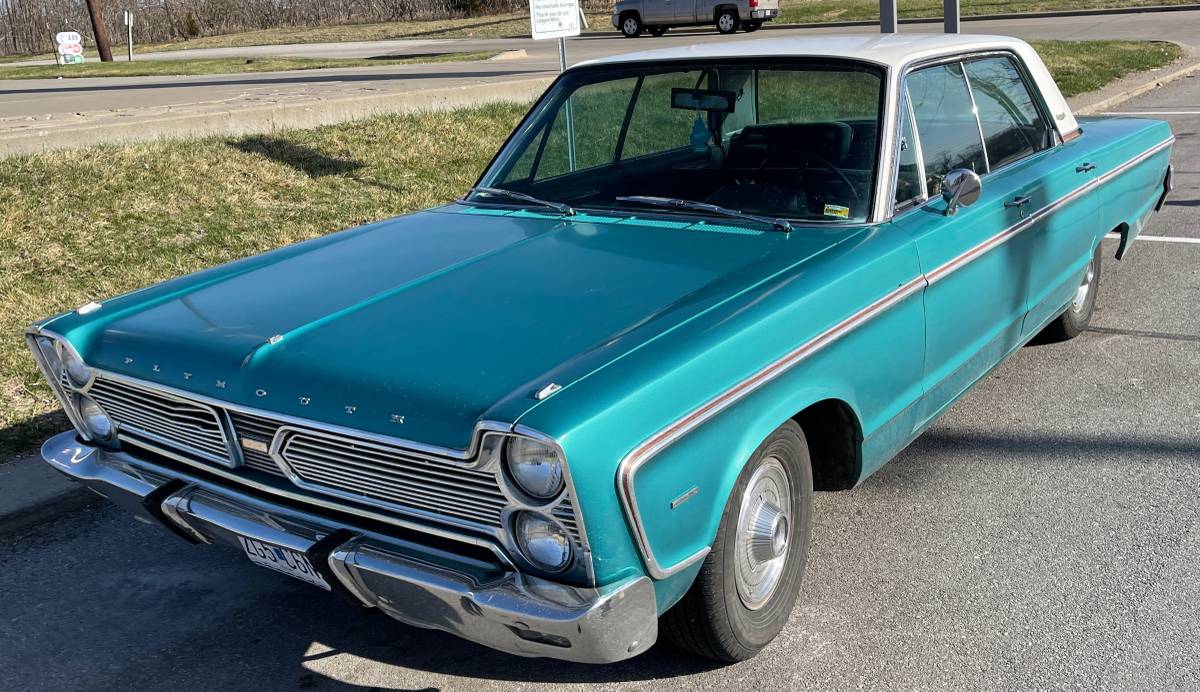 Plymouth-fury-1966-blue