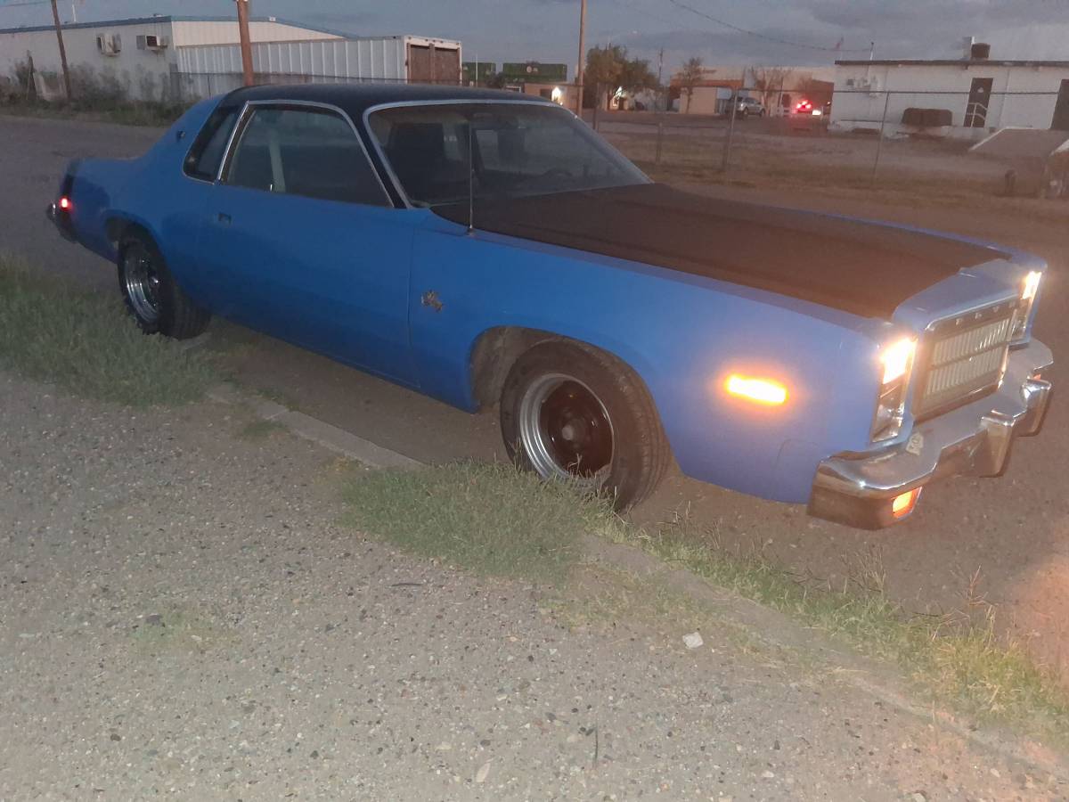 Plymouth-fury-1978-blue-12
