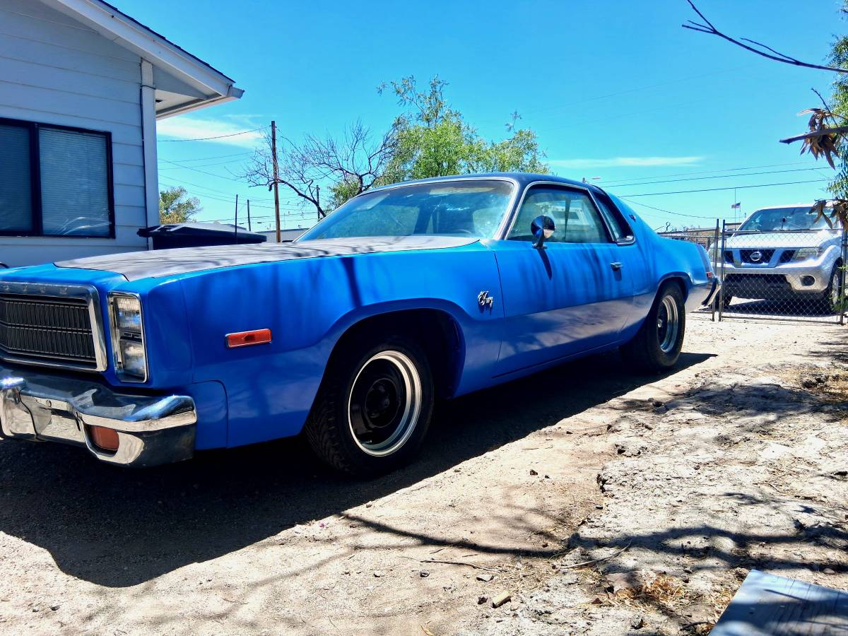 Plymouth-fury-1978-blue