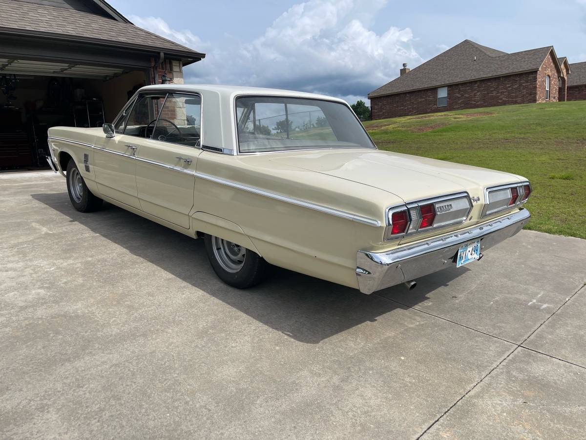 Plymouth-fury-iii-1966-yellow-1