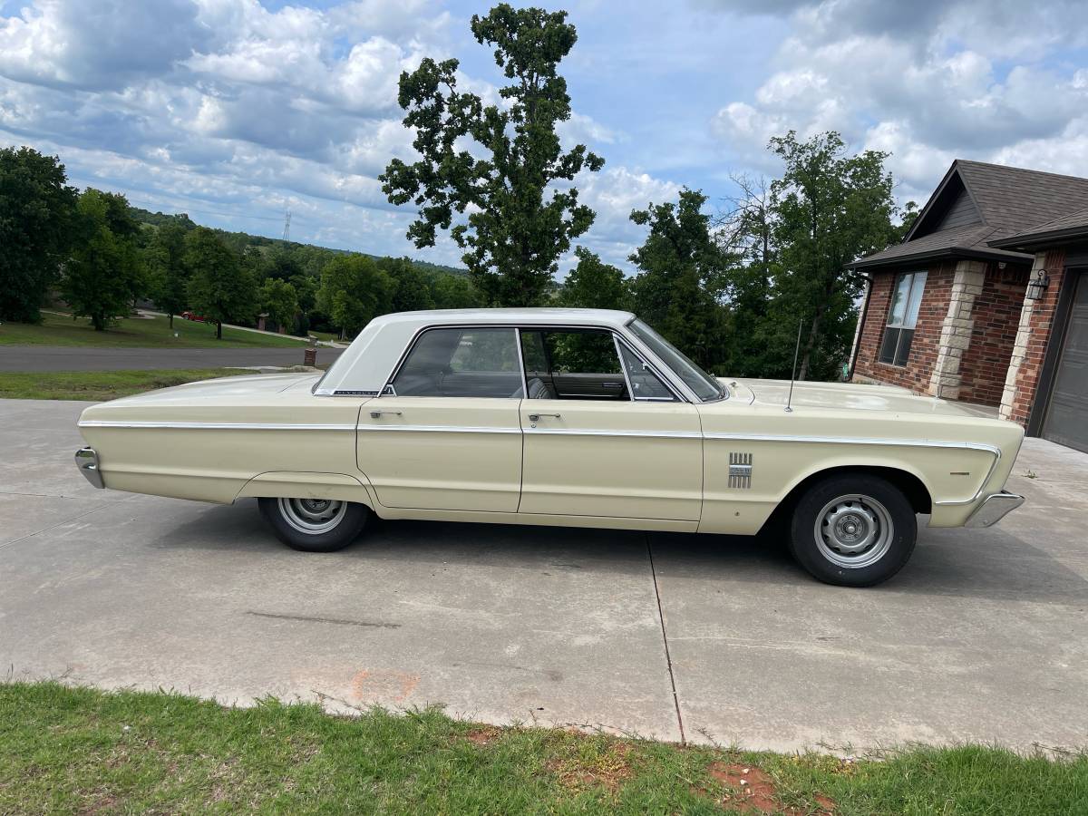 Plymouth-fury-iii-1966-yellow-4