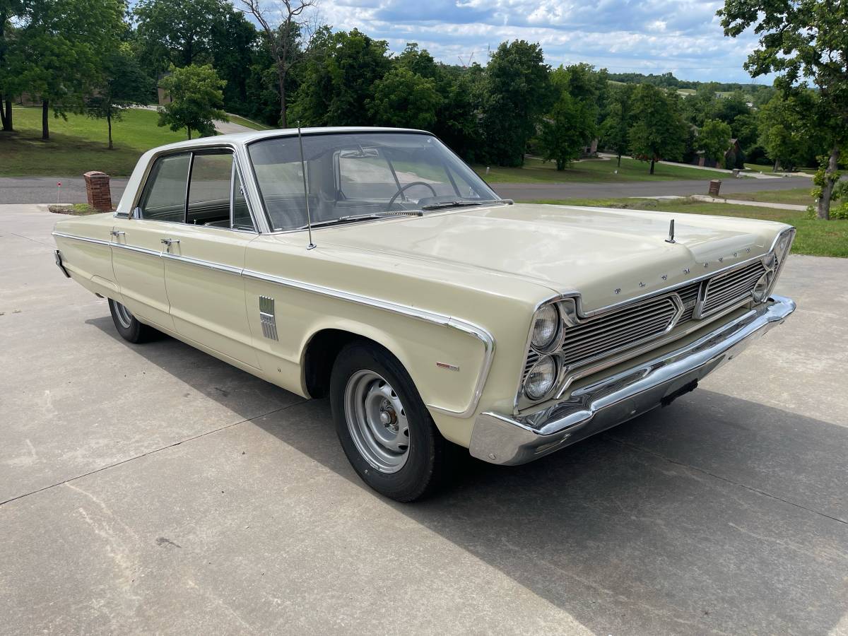 Plymouth-fury-iii-1966-yellow-9