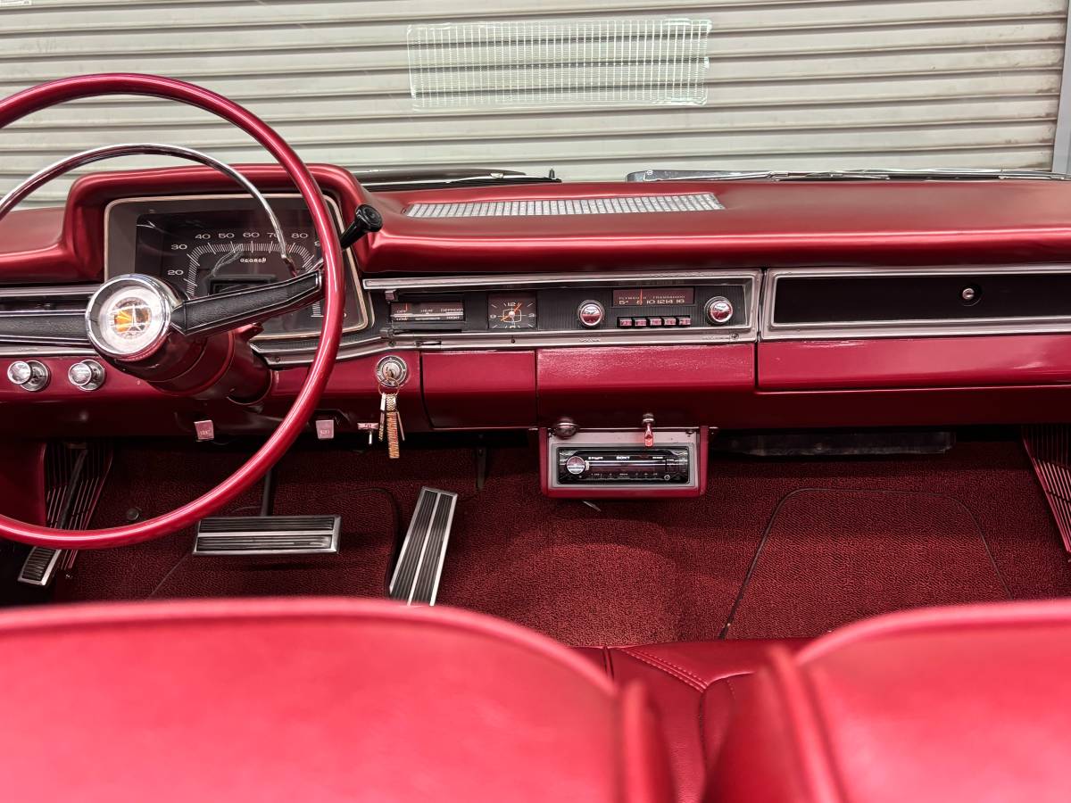Plymouth-fury-lll-1966-red-2