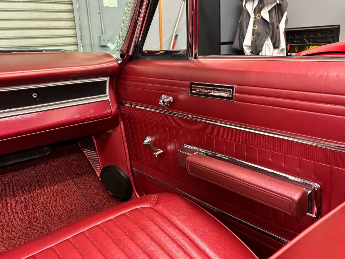 Plymouth-fury-lll-1966-red-3