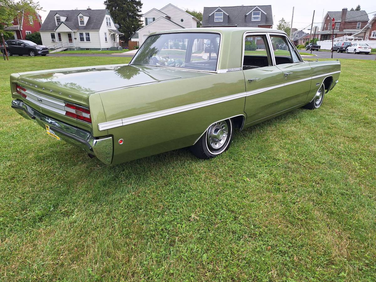 Plymouth-furylll-1968-green-3