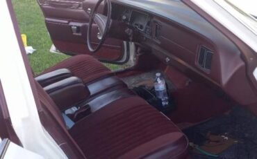 Plymouth-gran-fury-brougham-1977-white-6