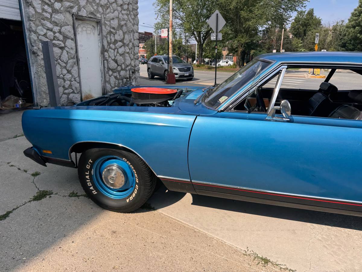 Plymouth-gtx-1969-blue-10