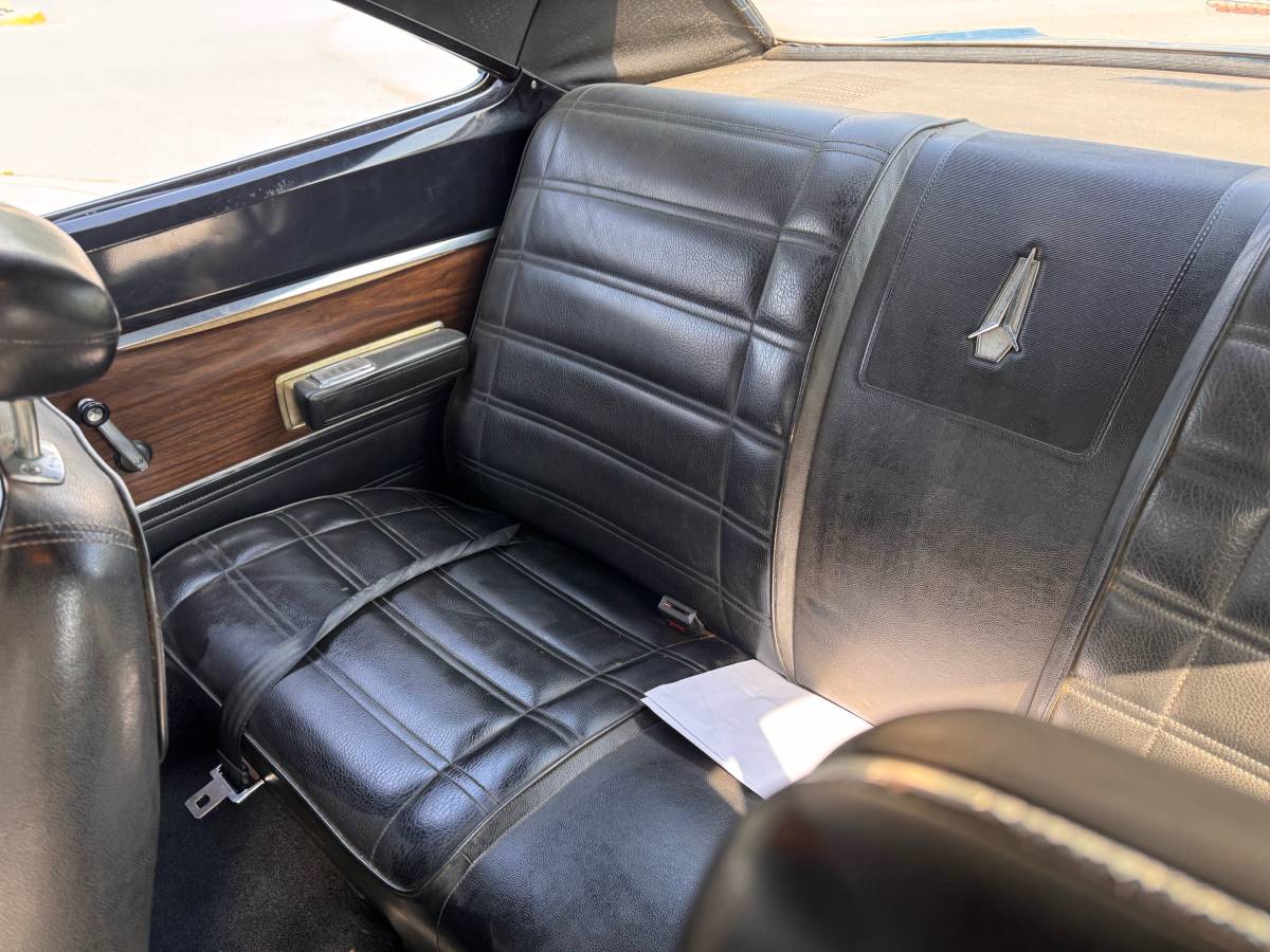 Plymouth-gtx-1969-blue-18