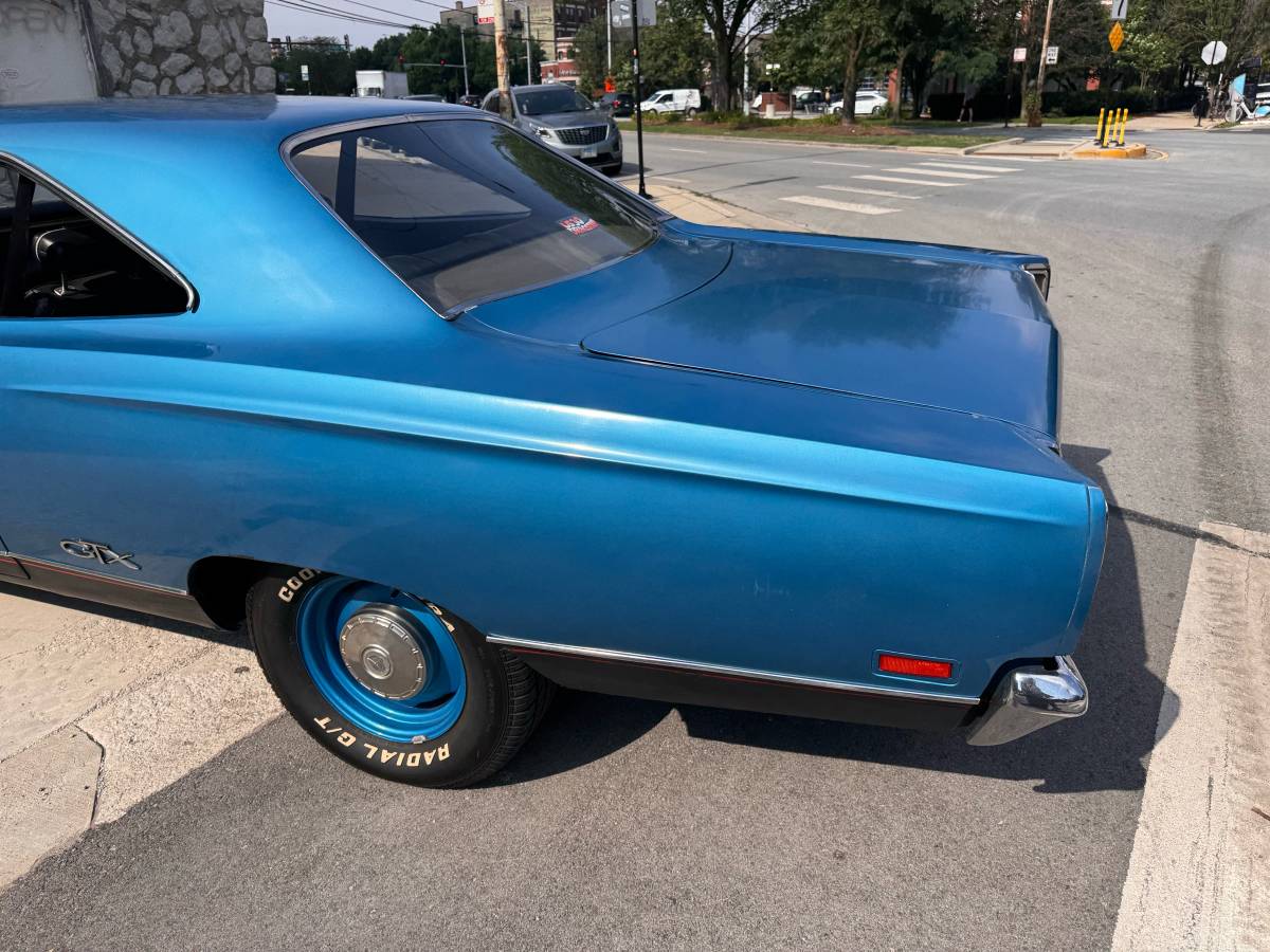 Plymouth-gtx-1969-blue-8