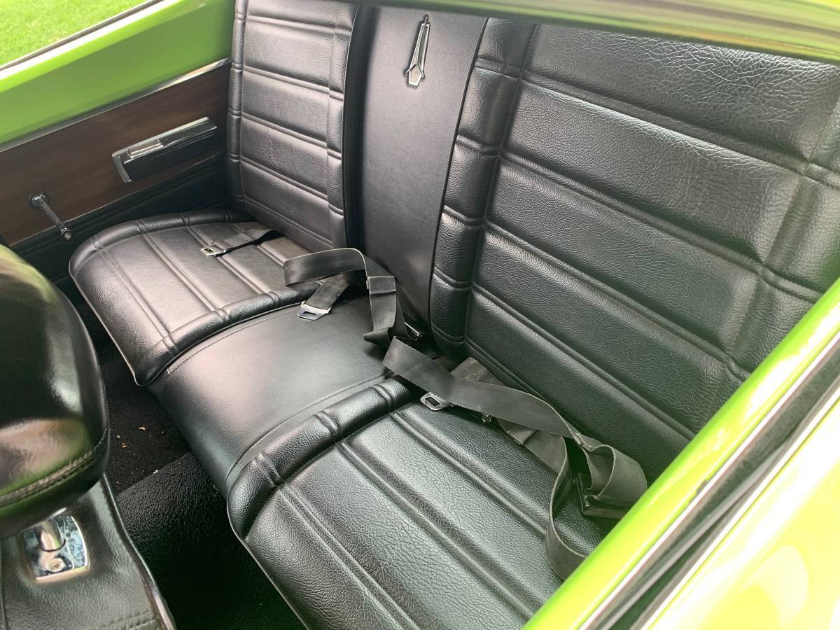 Plymouth-gtx-1969-green-15
