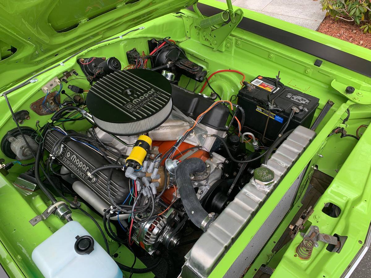 Plymouth-gtx-1969-green-3