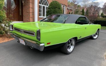 Plymouth-gtx-1969-green-8