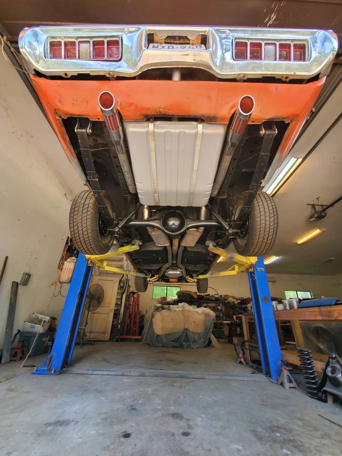 Plymouth-gtx-1971-orange-13