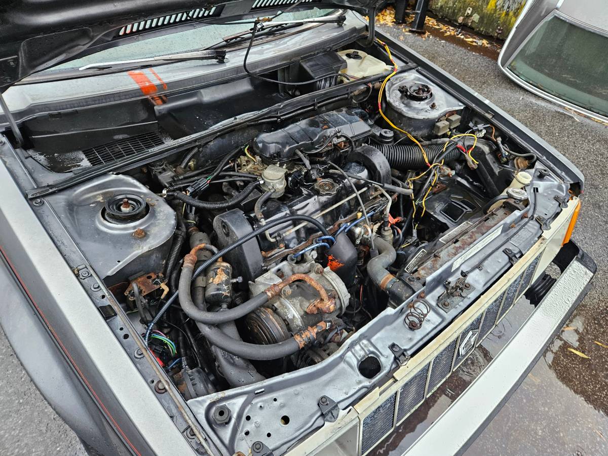 Plymouth-horizon-1987-grey-1