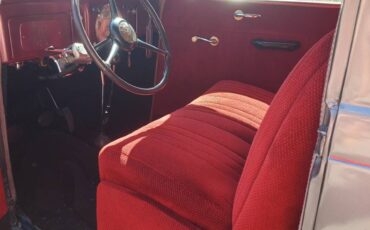 Plymouth-p2-2-door-sedan-1936-silver-1
