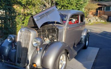 Plymouth-p2-2-door-sedan-1936-silver-5