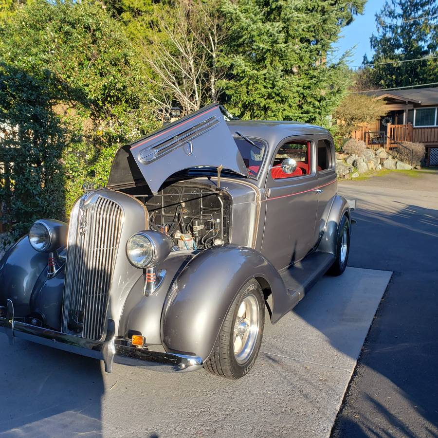 Plymouth-p2-2-door-sedan-1936-silver-5