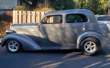 Plymouth-p2-2-door-sedan-1936-silver-7