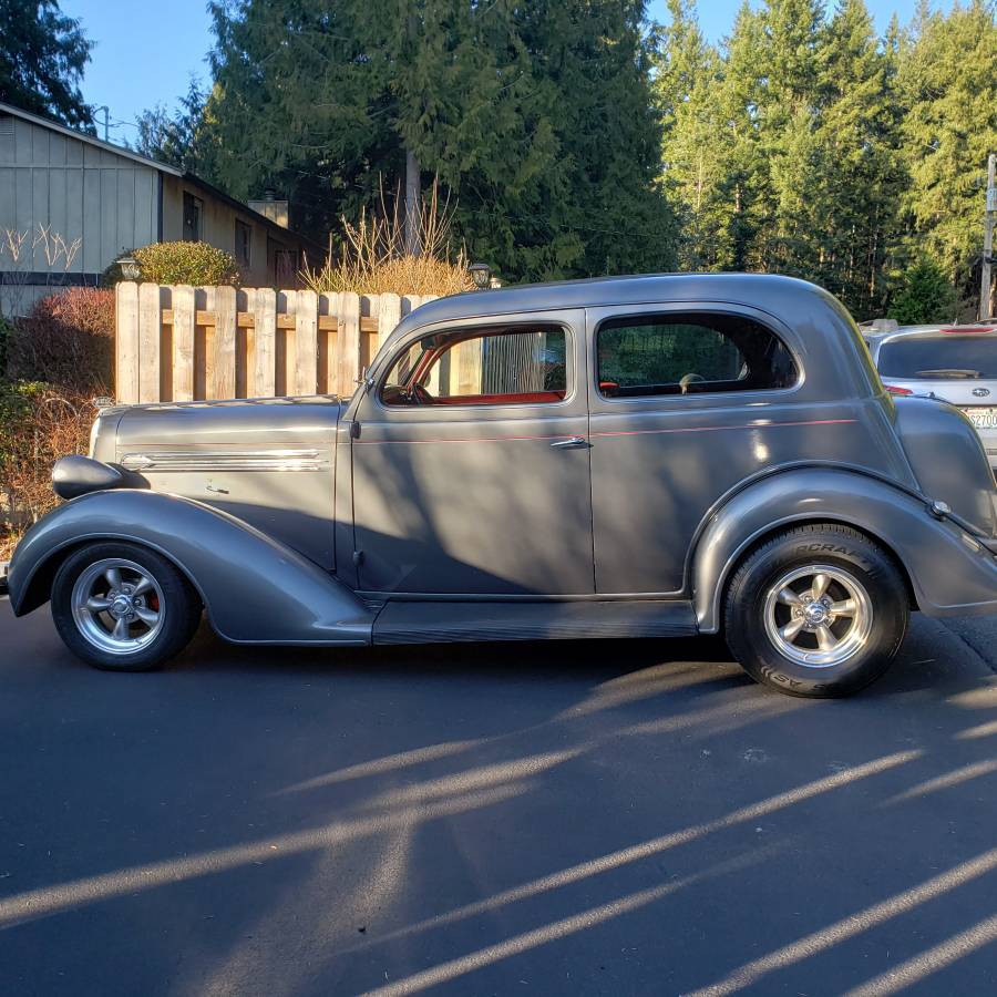 Plymouth-p2-2-door-sedan-1936-silver-7