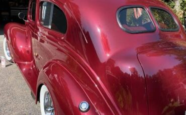 Plymouth-p8-1939-4