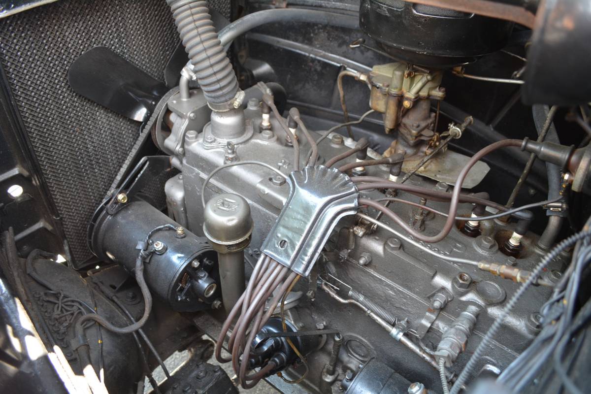 Plymouth-p8-1939-red-12