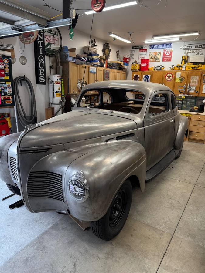 Plymouth-road-king-coupe-1940-grey-18