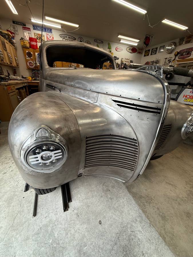 Plymouth-road-king-coupe-1940-grey-7