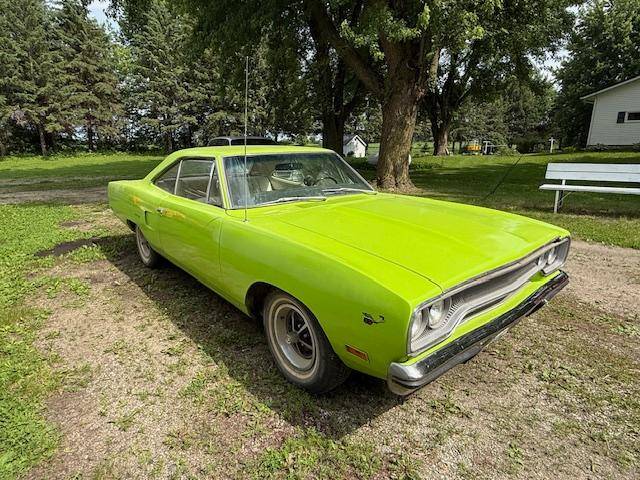 Plymouth-road-runner-1970-green-4