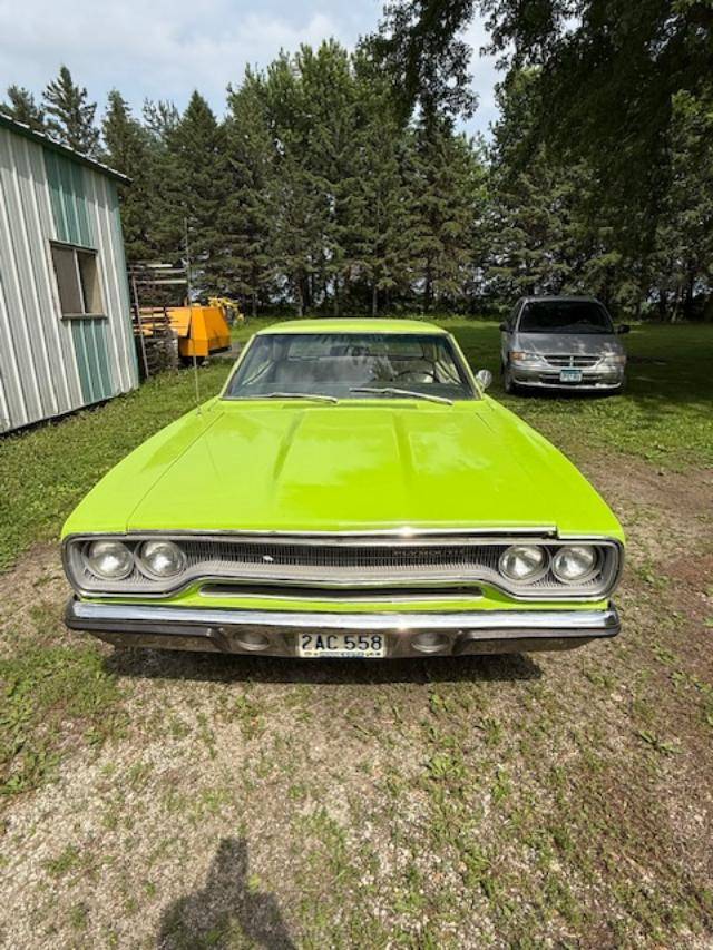 Plymouth-road-runner-1970-green-5