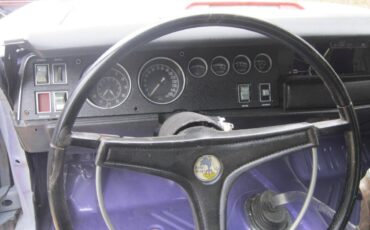 Plymouth-road-runner-1970-purple-15