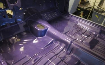Plymouth-road-runner-1970-purple-8