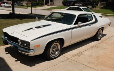 Plymouth-road-runner-1973-white-20