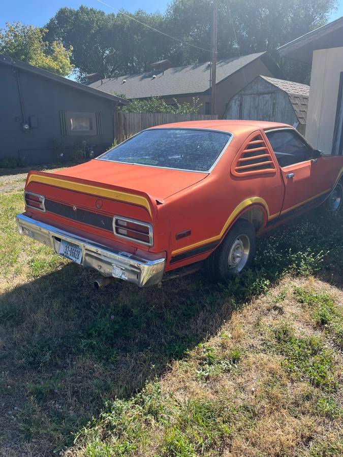Plymouth-road-runner-1976-orange