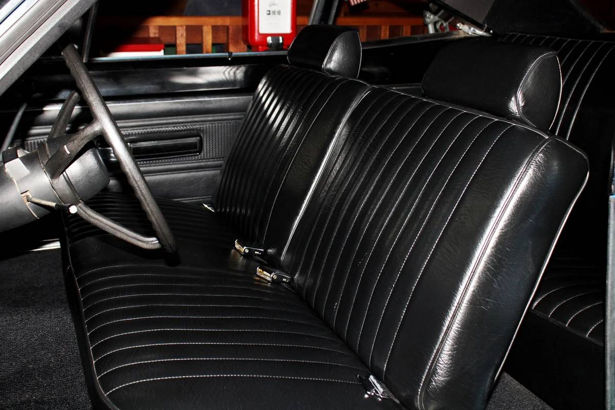 Plymouth-roadrunner-1969-12
