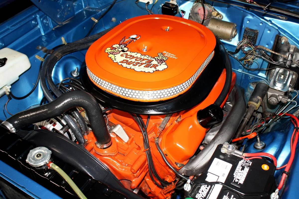 Plymouth-roadrunner-1969-21