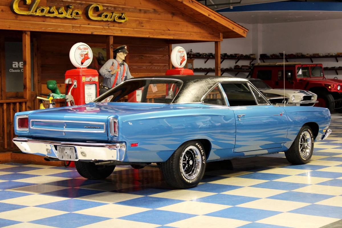 Plymouth-roadrunner-1969
