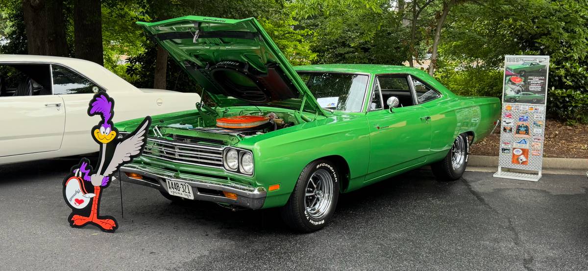 Plymouth-roadrunner-1969-8