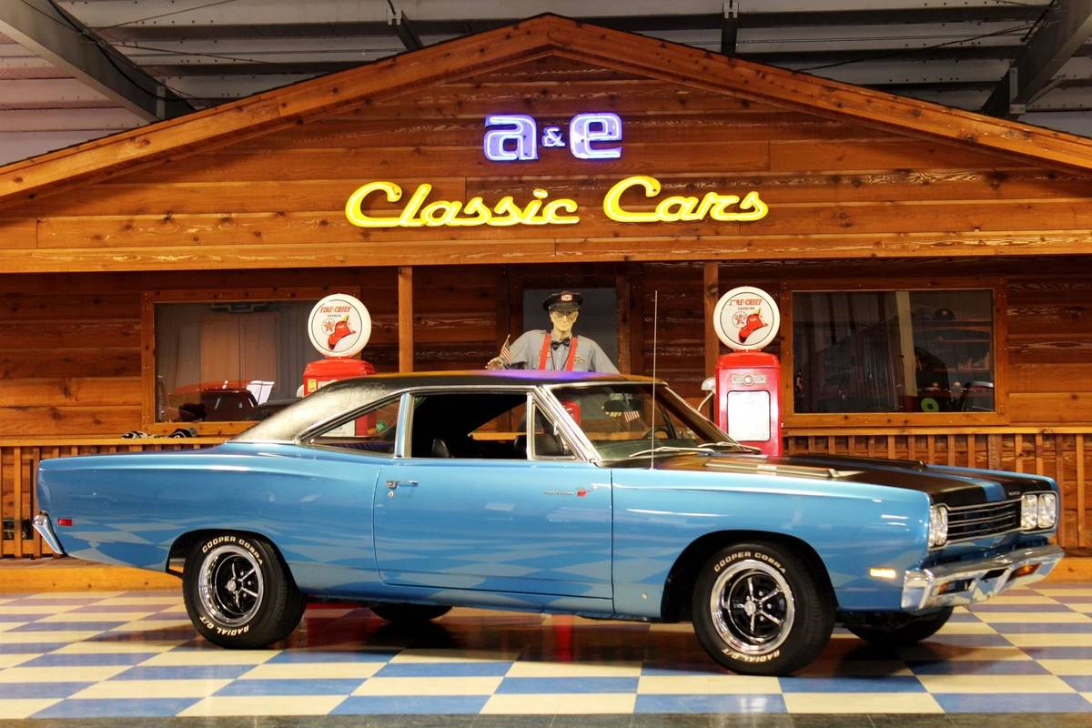 Plymouth-roadrunner-1969-9