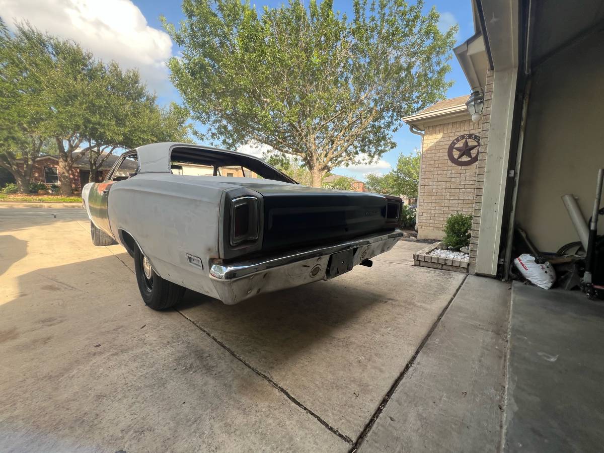 Plymouth-roadrunner-1969-brown-1