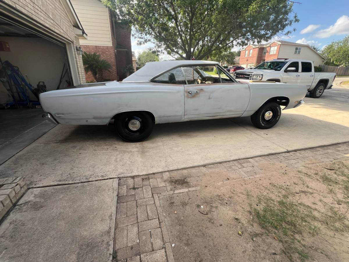 Plymouth-roadrunner-1969-brown-20