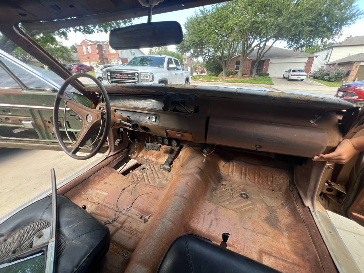 Plymouth-roadrunner-1969-brown-9