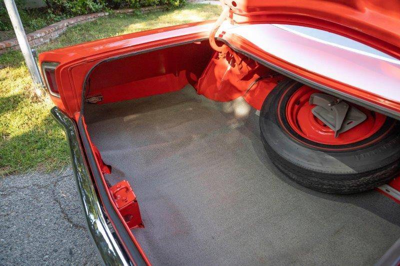 Plymouth-roadrunner-1969-red-2