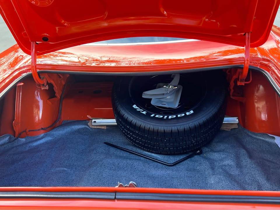 Plymouth-roadrunner-1970-14