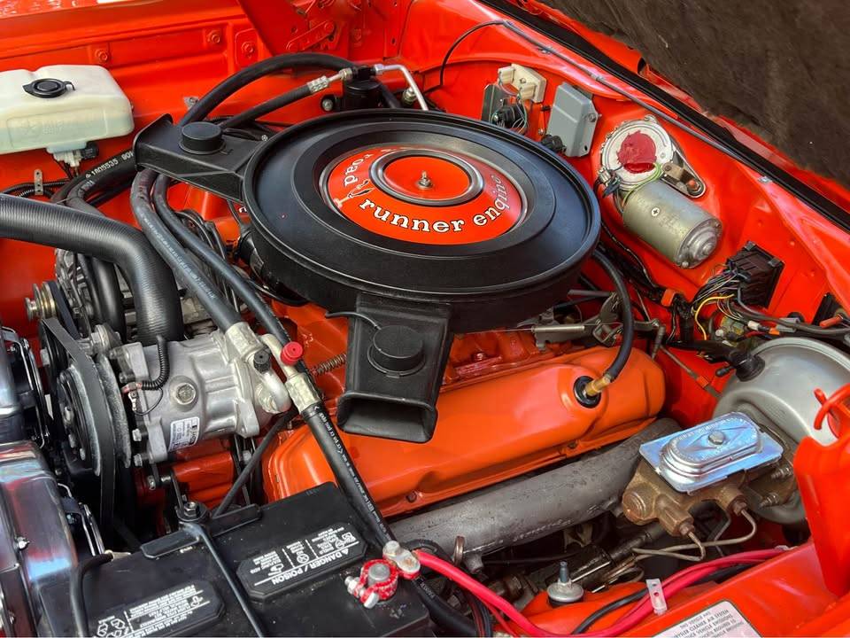 Plymouth-roadrunner-1970-2
